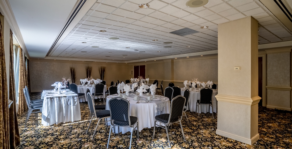 The yarrow and laurel rooms at the rimrock resorts