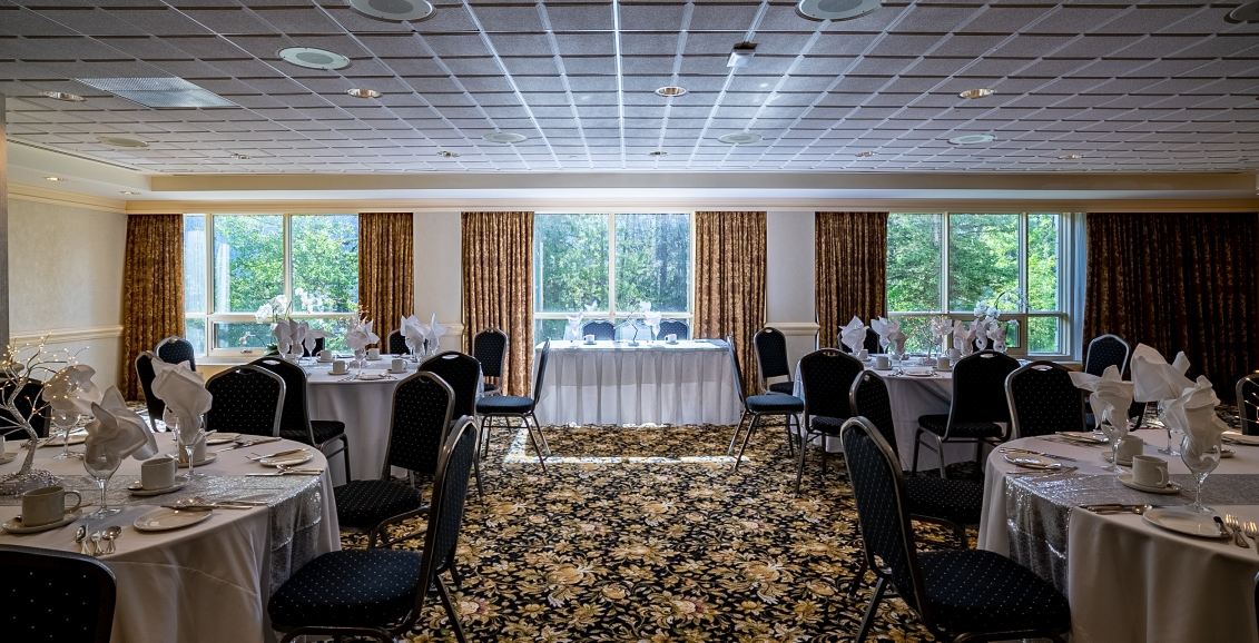 The yarrow and laurel rooms at the rimrock resorts