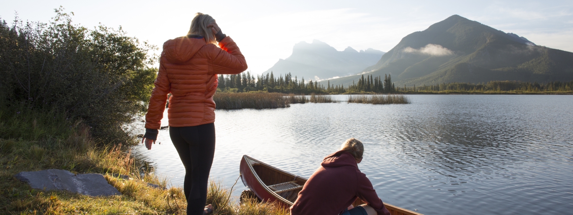couple at Vermillion Lakes on a canoe